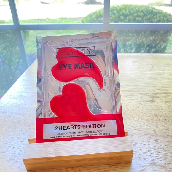 Beauty Eye Mask 2 Hearts Edition 2025 - Picture 4 of 7